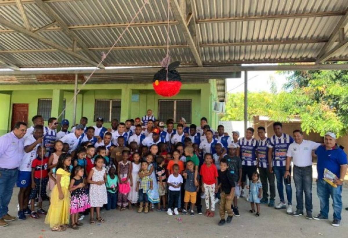 Victoria lleva alegría a escuela de Sambo Creek en el Día de los Niños