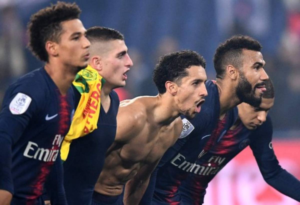 Paris Saint-Germain's Brazilian defender Marquinhos (C) reacts at the end of the French Ligue 1 football match between Paris Saint-Germain (PSG) and Nantes (FCN) at the Parc des Princes stadium in Paris on December 22, 2018. (Photo by FRANCK FIFE / AFP)