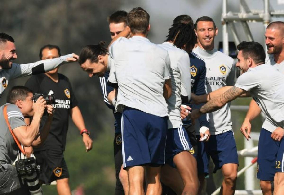 EN FOTOS: 'Ibramanía' en Los Angeles con llegada de Zlatan... ¿Qué se dijo con Jona dos Santos?