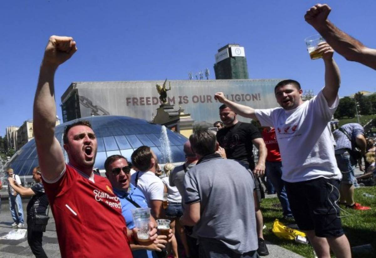 Locura en Kiev: Invasión de españoles e ingleses para la final Real Madrid-Liverpool