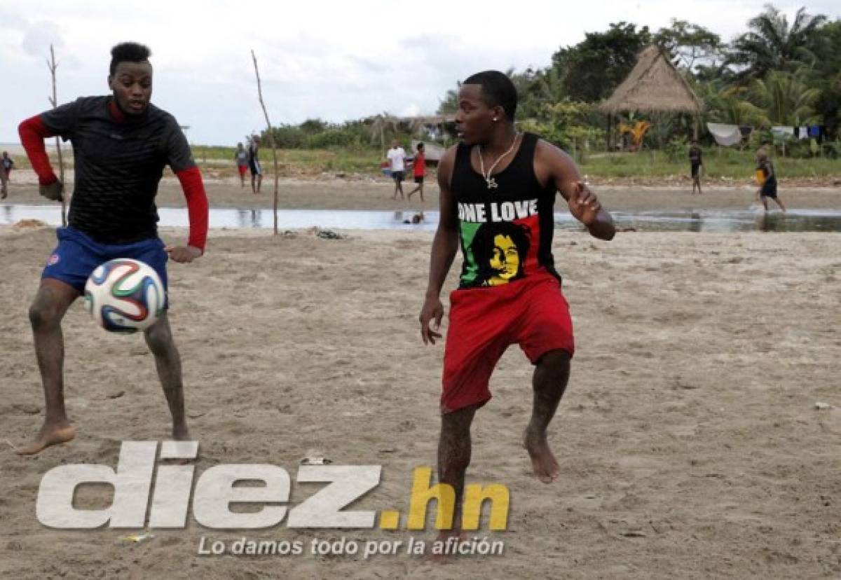 Marvin Chávez disfruta de sus vacaciones en su natal Sambo Creek