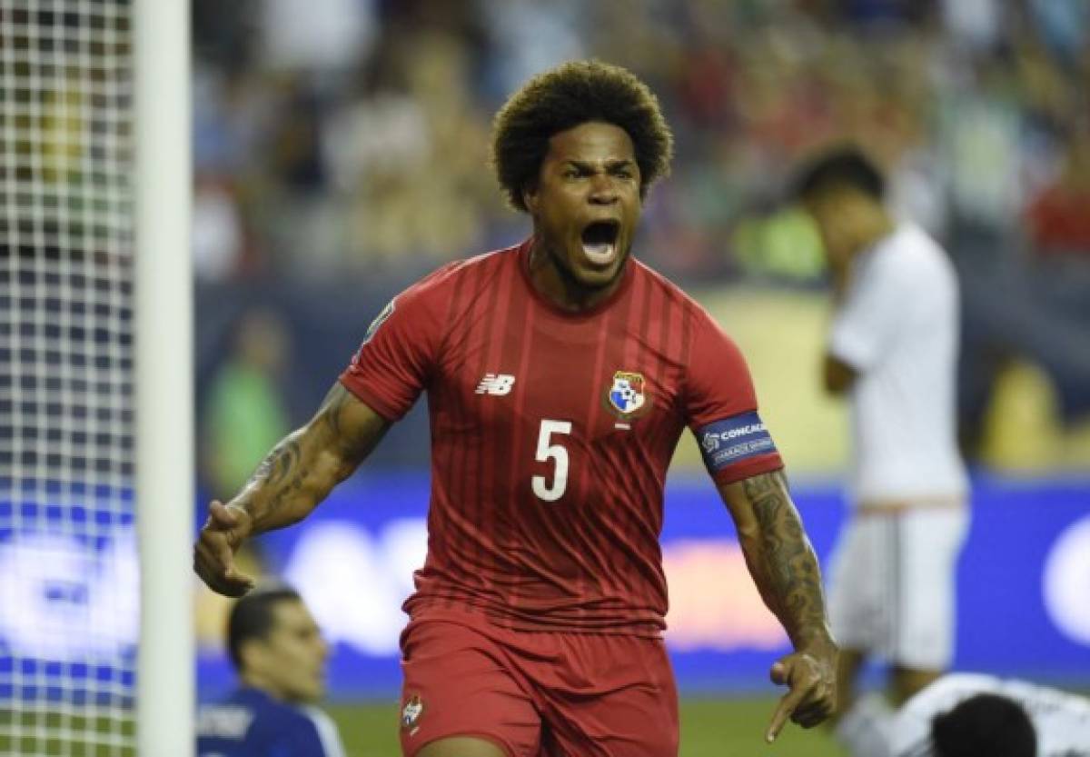 Jul 22, 2015; Atlanta, GA, USA; Panama defender Roman Torres (5) celebrates after scoring a goal against Mexico in the second half during the CONCACAF Gold Cup semifinal match at Georgia Dome. Mandatory Credit: Dale Zanine-USA TODAY Sports