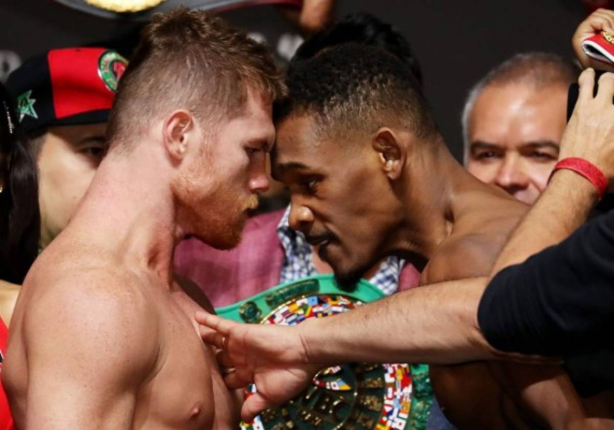 Pleito: Canelo y Jacobs calientan su pelea en el pesaje