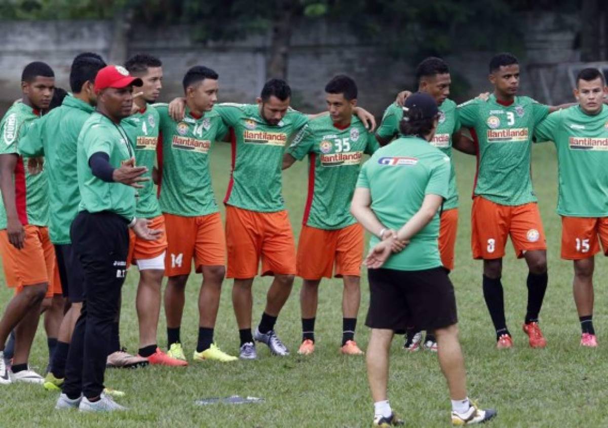 Plantel de jugadores del Marathón recibe un jalón de orejas