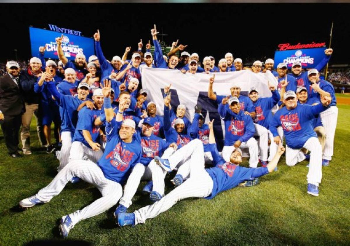 Cachorros avanzan a la Serie Mundial y van contra Indios de Cleveland