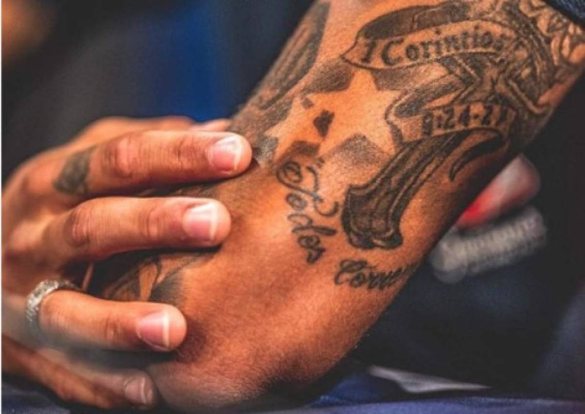 Neymar: El significado de todos sus tatuajes, desde un niño descalzo hasta sus superhéroes favoritos