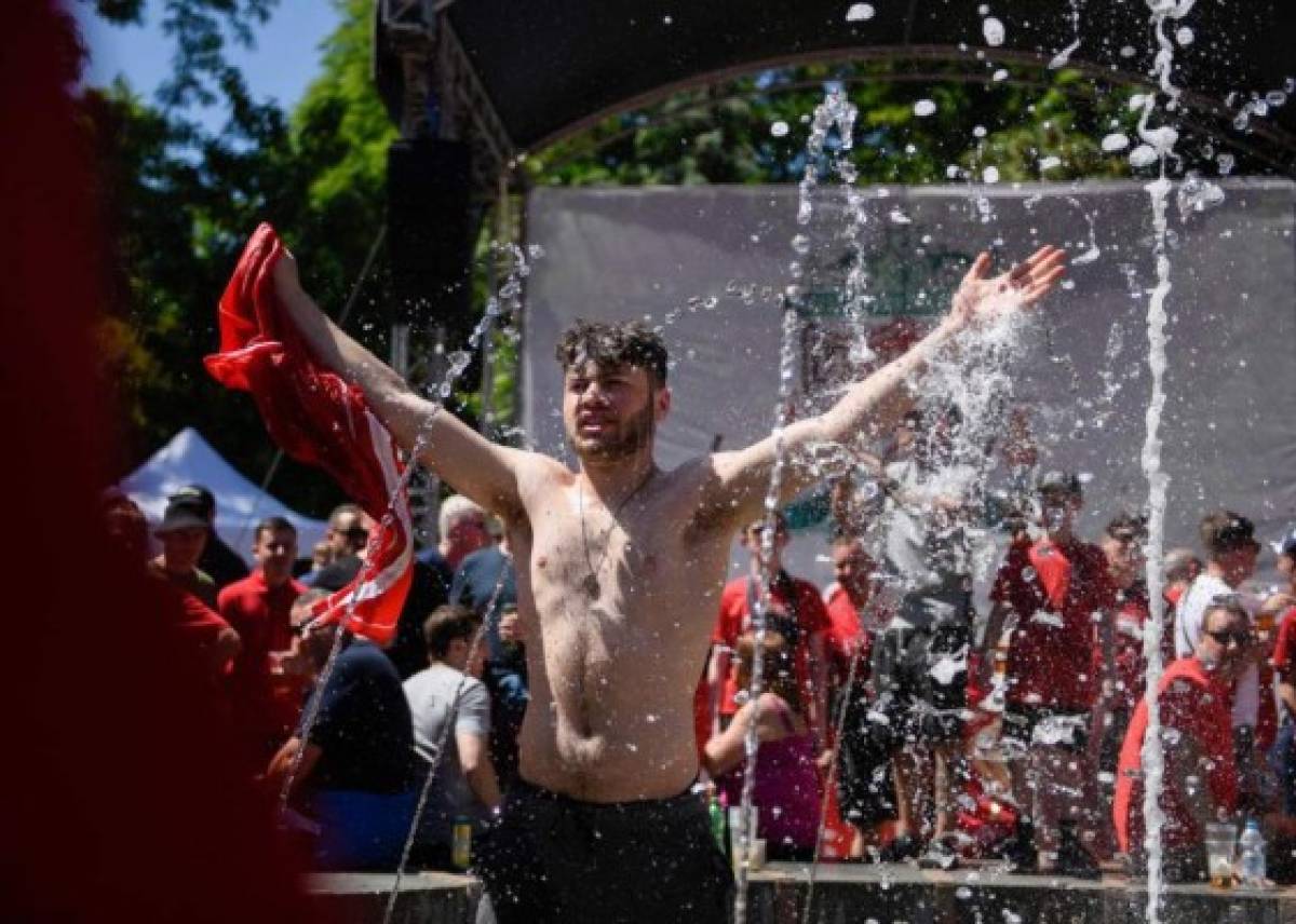 Locura en Kiev: Invasión de españoles e ingleses para la final Real Madrid-Liverpool