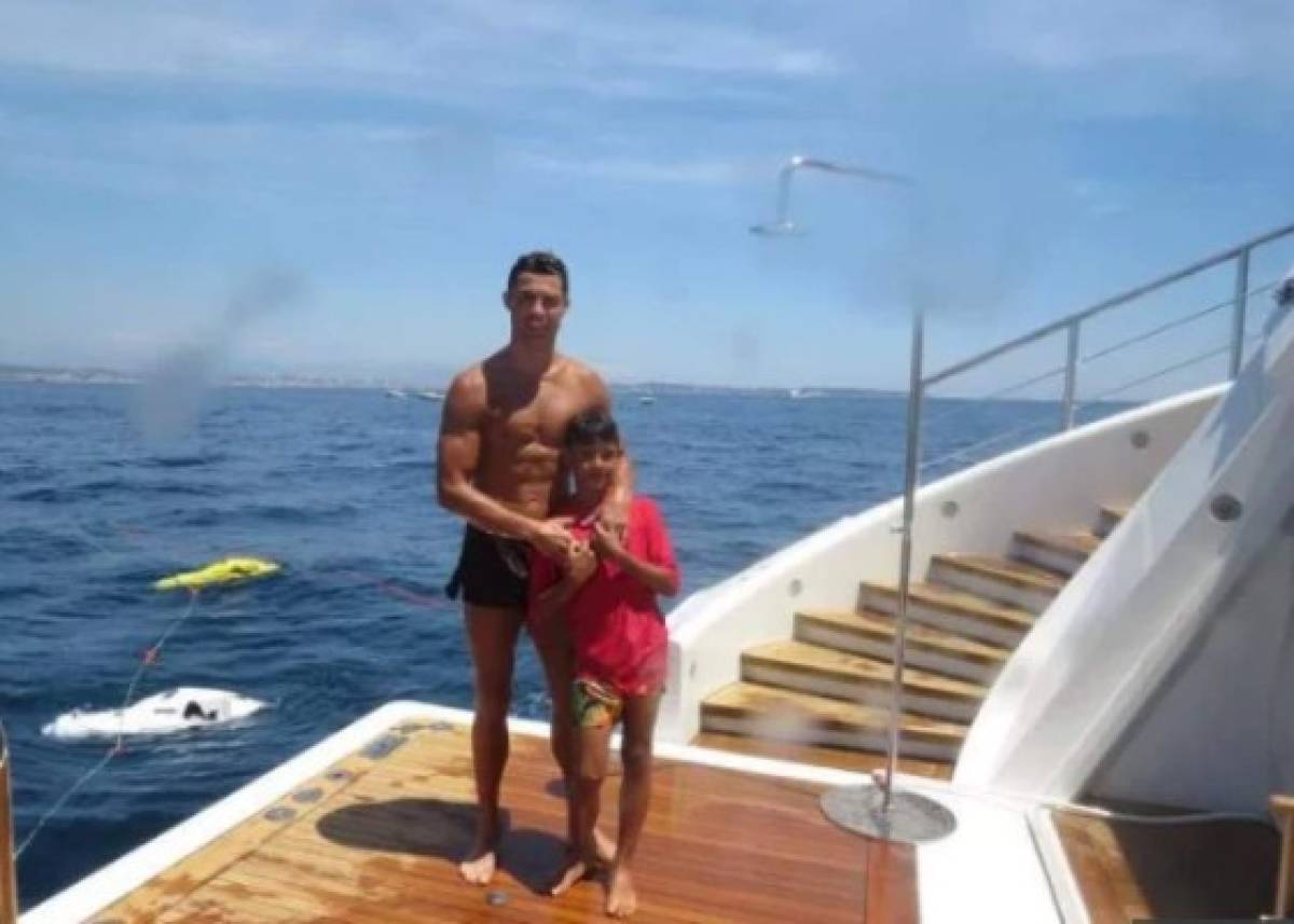 FOTOS: Las infartantes vacaciones de Cristiano Ronaldo y Georgina Rodríguez en Francia