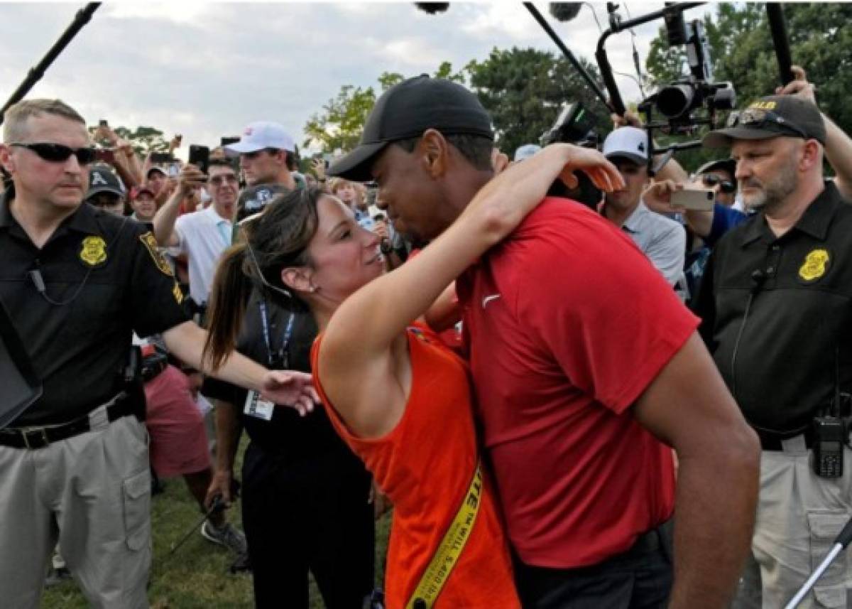 La infartante niñera sueca, ex de Tiger Woods, reduce el precio de su mansión para venderla
