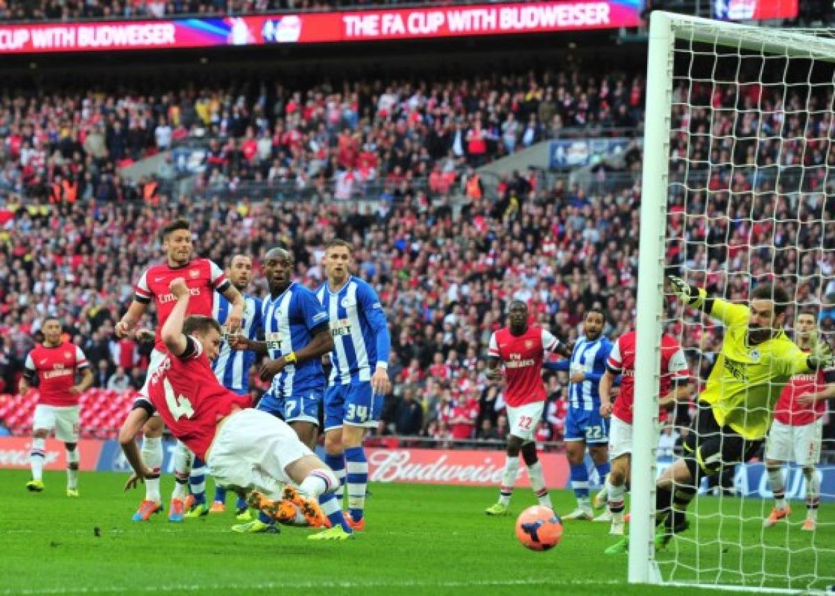 Wigan de Roger Espinoza sufre dramática derrota ante Arsenal en la semifinal de la FA Cup