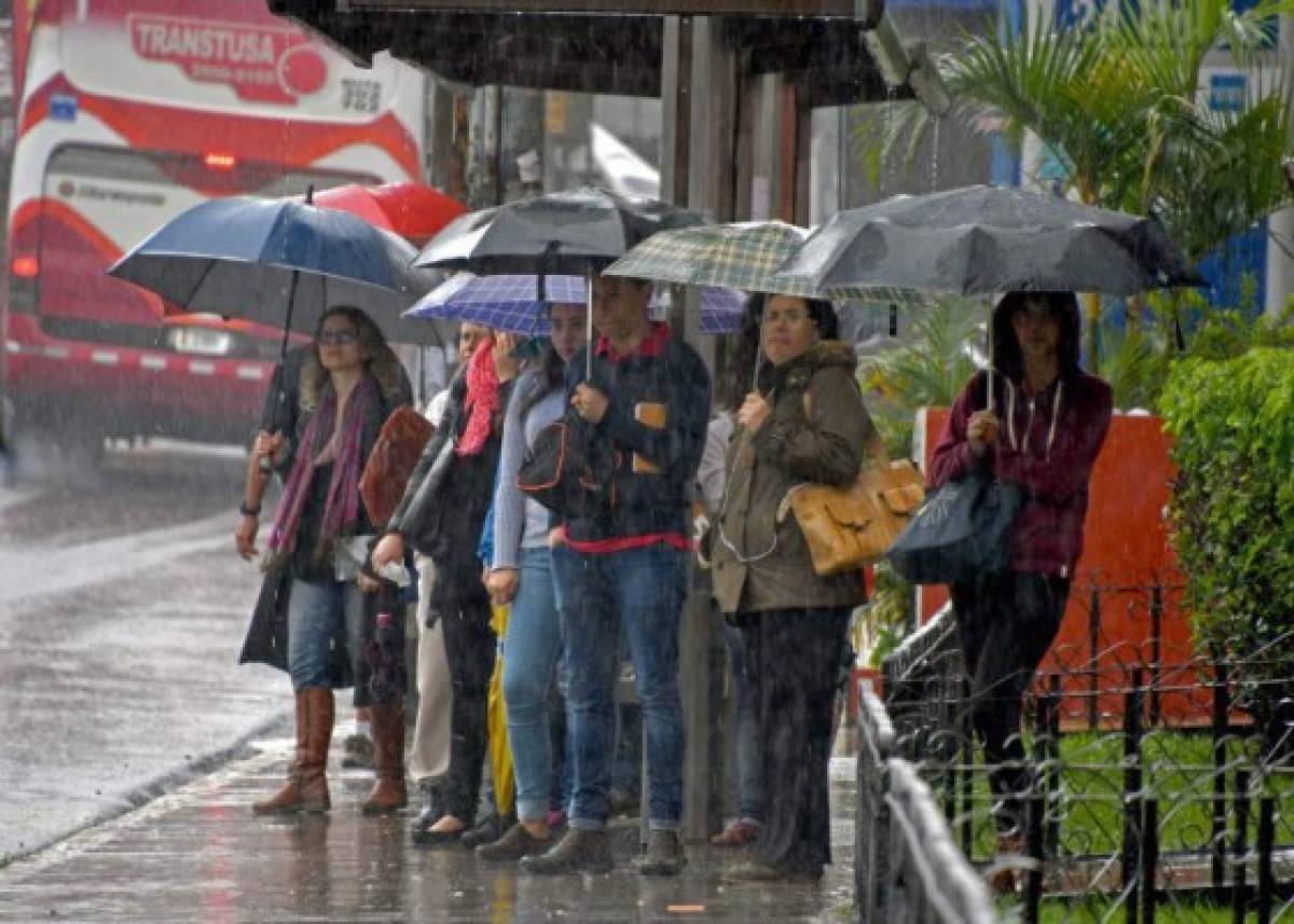 Los estragos causados por lluvias en Costa Rica a pocas horas el choque con Honduras