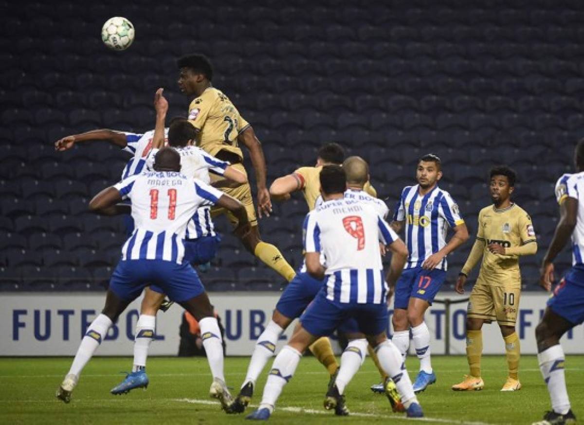 ¡Grítalo Panterita! El festejo de Albert Elis al marcar ante Porto su cuarta gol en Portugal y su duelo ante Pepe