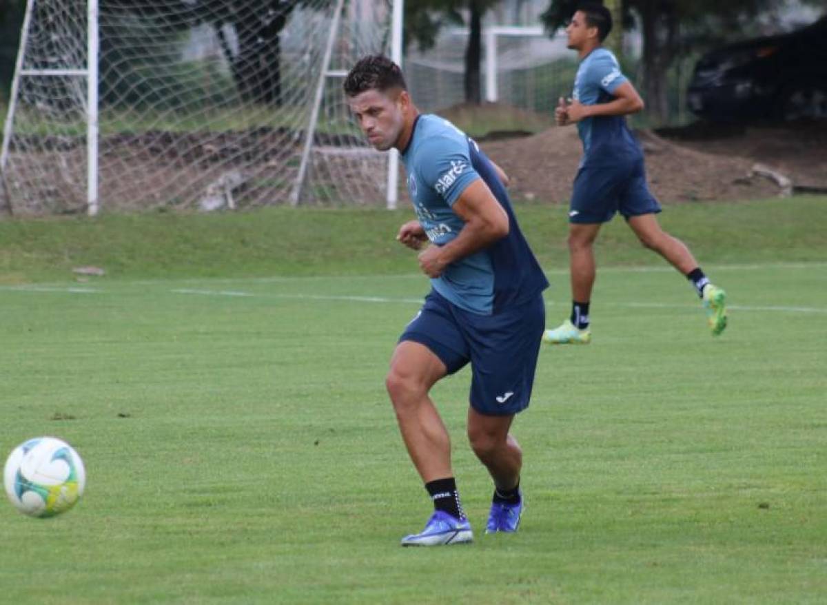 El nuevo “look” del argentino Agustín Auzmendi y Motagua recupera a jugador tras un mes y medio lesionado