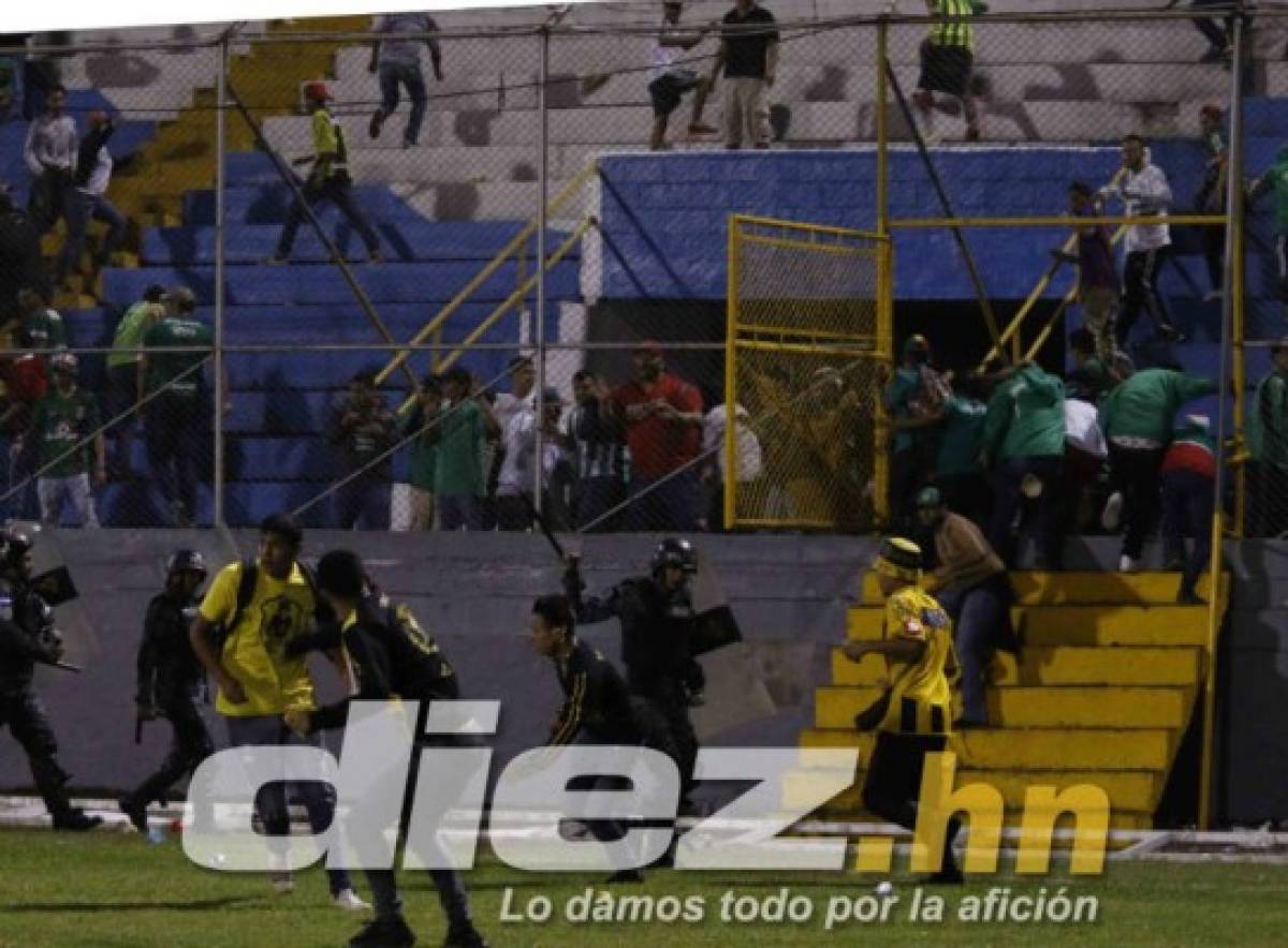 Impactantes imágenes: Terror y drama en el estadio Morazán tras actos vandálicos