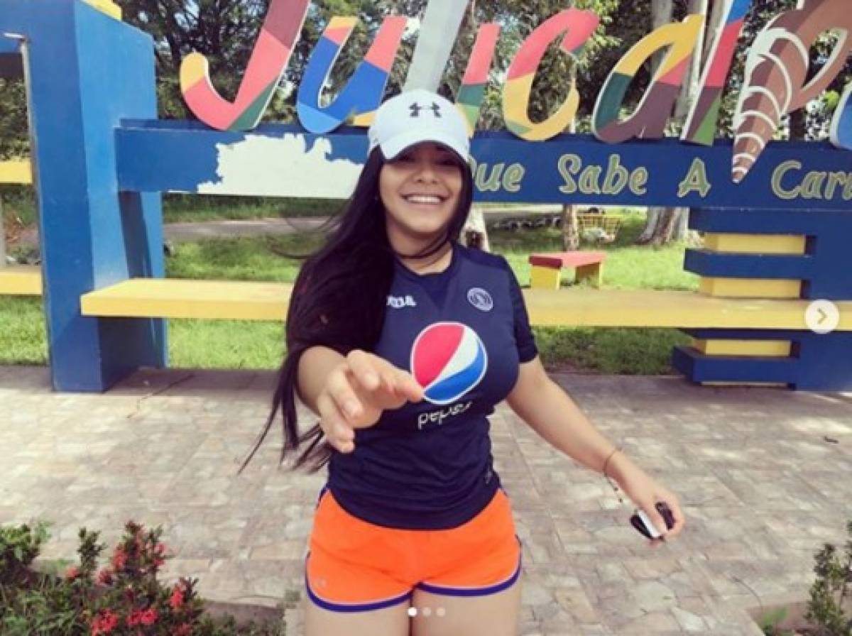 Yuridia Pineda, la bella jugadora de Motagua que es novia de John Paul Suazo