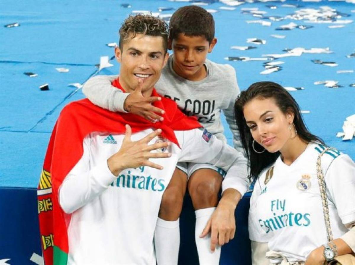 NO SE VIO POR TV: La íntima celebración de Cristiano y Georgina ¿quiénes son las mujeres?