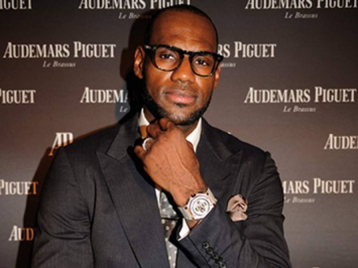 LeBron James : Un 'Rey' rodeado de lujos, viajes y mansiones