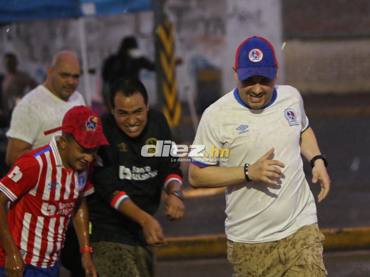 La lluvia azota en Tegucigalpa a hora y media de la semifinal de ida entre Olimpia vs Motagua. FOTO: Andro Rodríguez.