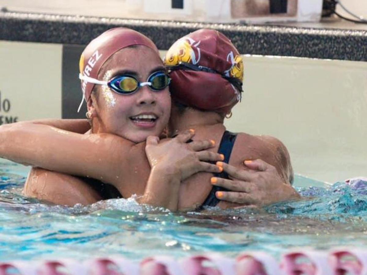 La nadadora hondureña Michell Ramírez cierra invicta en liga universitaria de Puerto Rico