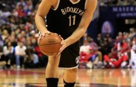 20. Brook Lopez de Brooklyn Nets gana 15 millones 719 mil dólares.