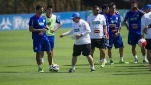 Oscar Ramírez prepara a su equipo para el inicio de la Copa América Centenario que se jugará en Estados Unidos. (Foto: Nacion).