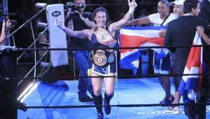 La costarricense Hanna Gabriel ganó la pelea donde la afición al boxeo en suelo tico lo disfrutó. (Foto: La Teja).