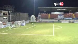 La espectacular acción dejó impresionados a todos los presentes en el juego del San Francisco ante el Plaza Amador. (RPC TV)