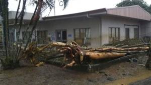 Las autoridades costarricenses siguen trabajando por las afectaciones tras el paso del huracán Otto. (Foto: CRHOY)