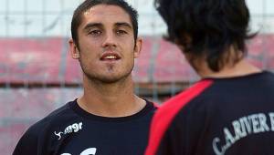 El defensor uruguayo será el último refuerzo extranjero del Municipal de Guatemala para la próxima temporada.