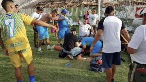 La preocupación de los presentes activó el estado de emergencia para socorrer al guardameta. (Foto: Fanáticos GMV)