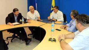 La Liga Nacional se reunió con el Comité Normalizador de Fenafuth para presentar sus inquietudes. Foto Ronald Aceituno