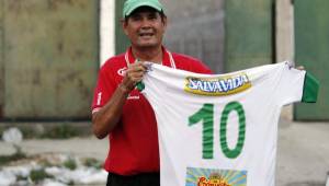 Hermelindo Cantarero es un histórico cazador de talentos en Honduras. Rambo tuvo un bonito detalle en el Día del Padre.