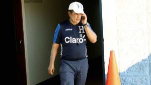 El entrenador de la Selección Nacional de Honduras, Jorge Luis Pinto, cuando terminaba el entreno en el estadio Olímpico. Foto Neptalí Romero