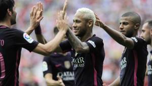 Neymar terminó siendo la gran figura con su doblete ante el Sporting Gijón.