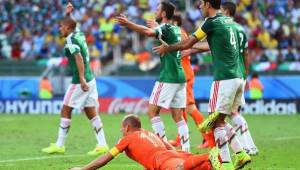 El penal cometido a Arjen Robben significó el triunfo de Holanda sobre México.