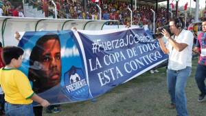 La pancarta que fue mostrada previo al inicio del Villanueva FC-Real España. (FOTO: Neptalí Romero)