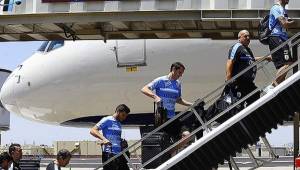 Por más de cinco horas permaneció encerrada la Selección de Uruguay en un avión.
