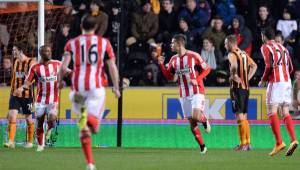 A Hull City le cayó como balde de agua fría el empate del Sunderland en su casa. (AFP)