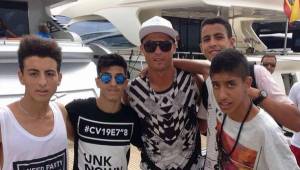 Cristiano recién llegó a Ibiza; Messi lleva varios días disfrutando de su familia y las vacaciones. (FOTOS: Cortesía)