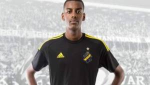 Real Madrid ha puesto su mirada en Alexander Isak, una nueva joya del fútbol sueco.