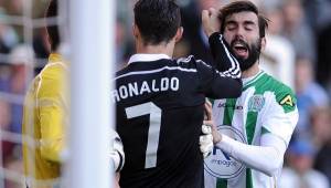 Cristiano Ronaldo no pudo controlarse y terminó expulsado a 8 minutos de final del partido. (Foto: AFP)