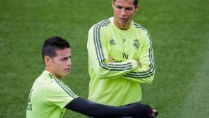 Cristiano y James durante un entrenamiento en el pasado en el Real Madrid. Foto EFE.
