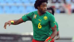 Alex Song debutó con la selección africana en 2005 y jugó 49 partidos con la camiseta de Camerún.