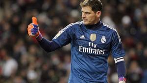 Casillas dejaría al Real Madrid tras 16 años defendiendo la camiseta merengue.