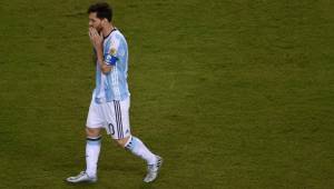 Lionel Messi comunicó tras perder la final de la Copa América Centenario, que dejaba de jugar para la selección Argentina.