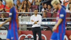 Luis Enrique está molesto por la derrota del Barcelona ante el Alavés.