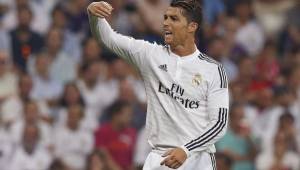 Cristiano Ronaldo dice que es un jugador completo porque patea con los dos pies, cabecea, lanza libres y marca penaltis. Foto EFE