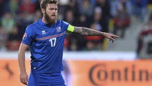 Gunnarson es el capitán de la selección de Islandia que compite por primera vez en una Eurocopa.