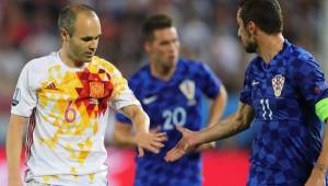 'No es un momento bueno por la derrota pero esto sigue', dijo Iniesta.