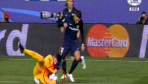 Esta fue la acción que el Atlético pidió como penal por mano de Gerard Piqué.